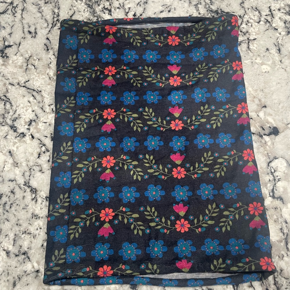 Blue Flowered Neck Gaiter